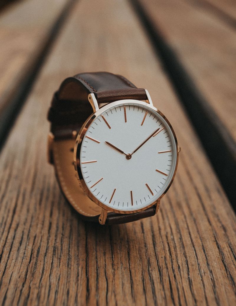 Men's Analog Watch with Genuine Leather Strap